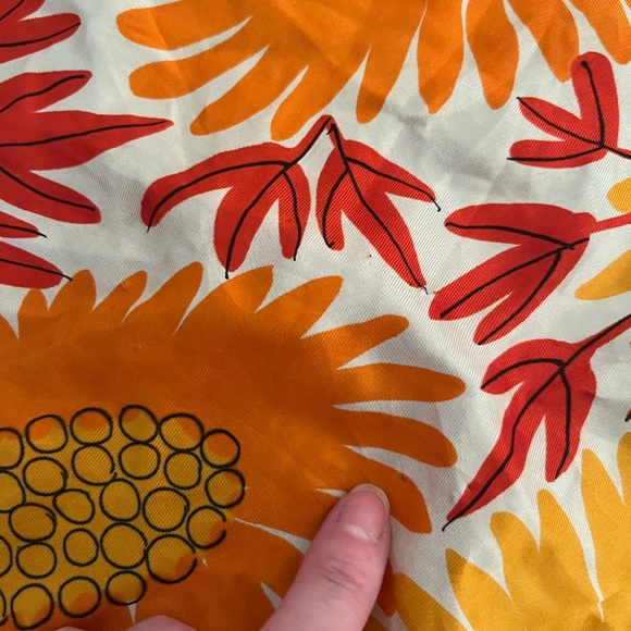 Vintage Vera Silk Blend Scarf - Picture 4 of 10